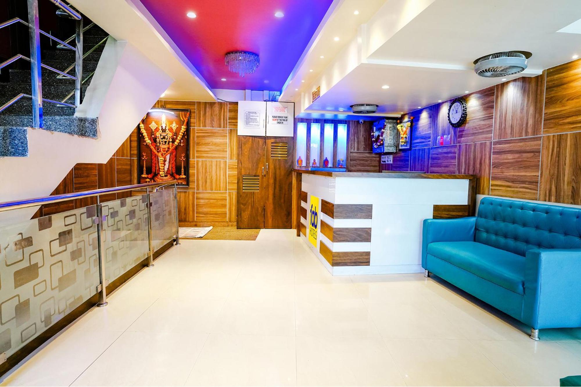 Hotel Naivedhya By Kwality Inn Тхане Экстерьер фото